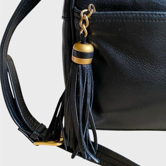 Tignanello Black Leather Crossbody Shoulder Bag Tassel Charm Pockets Adjustable - Picture 5 of 16